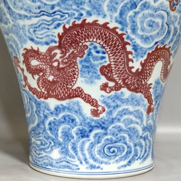 Qing Dynasty Qianlong blue and white underglaze red auspicious cloud five dragon plum vase - Image 5